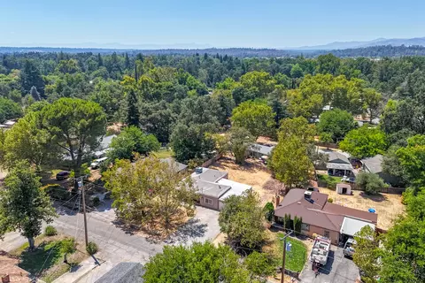 View/Area - 5370 Rosswood Ln, Redding, CA 96001 photo 1 of 13