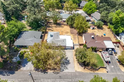 View/Area - 5370 Rosswood Ln, Redding, CA 96001 photo 10 of 13