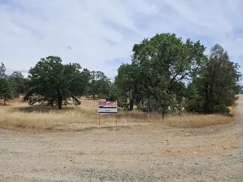 10033 Abernathy Ln, Redding, CA 96003 photo 3