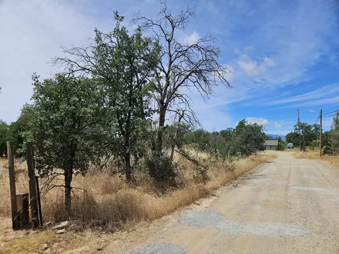 10033 Abernathy Ln, Redding, CA 96003 photo 4