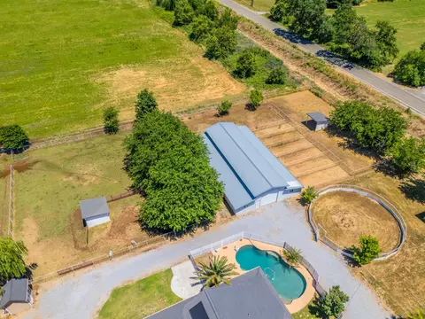 View/Area - 19880 Holstein Ln, Redding, CA 96002 photo 16 of 17