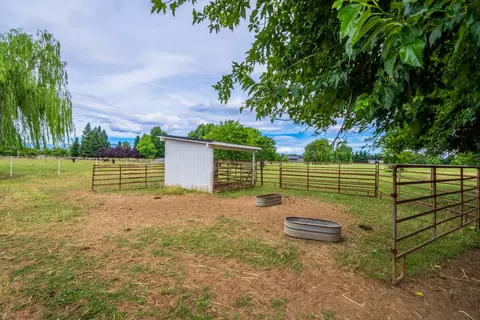 Exterior - 19880 Holstein Ln, Redding, CA 96002 photo 21 of 24