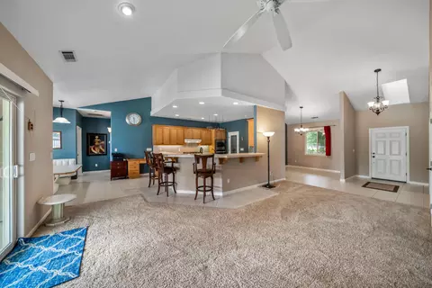 Entry Way - 19880 Holstein Ln, Redding, CA 96002 photo 3 of 5
