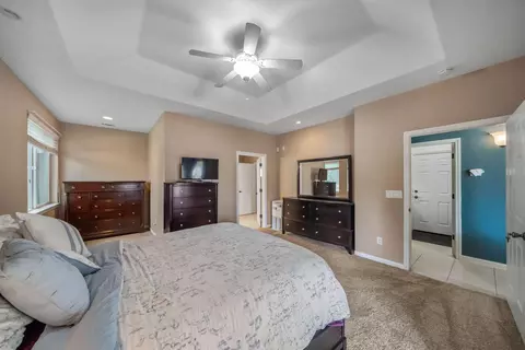 Bedroom - 19880 Holstein Ln, Redding, CA 96002 photo 2 of 4