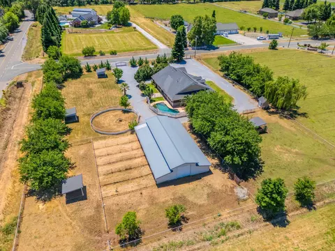 View/Area - 19880 Holstein Ln, Redding, CA 96002 photo 12 of 17