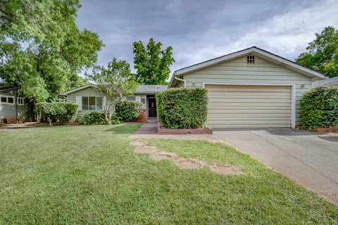 2301 Jonquil Way, Redding, CA 96002