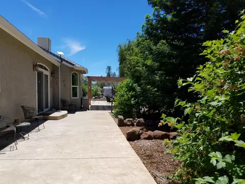 Exterior - 7150 Pine Bluff Dr, Shingletown, CA 96088 photo 7 of 23