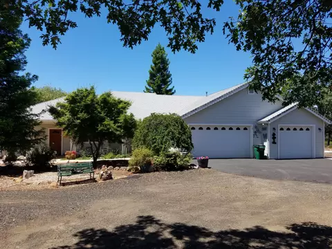 Exterior - 7150 Pine Bluff Dr, Shingletown, CA 96088 photo 3 of 23