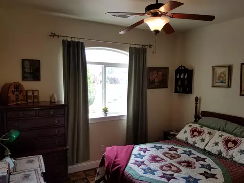Bedroom - 7150 Pine Bluff Dr, Shingletown, CA 96088 photo 5 of 7