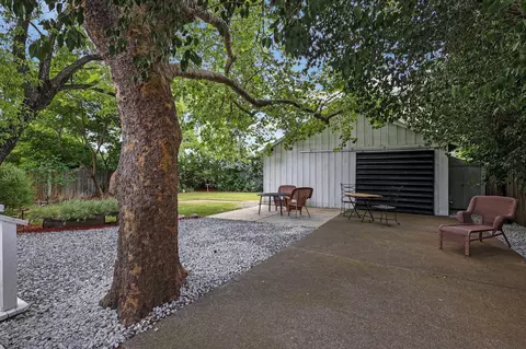 Exterior - 5705 Cascade Dr, Redding, CA 96003 photo 4 of 7