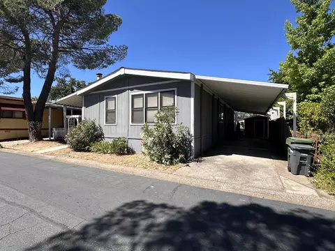 852 Mountain Shadows Blvd, Redding, CA 96003 photo 2