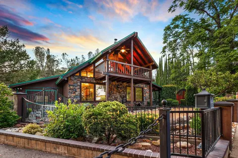 2020 Benton Dr, Redding, CA 96003 photo 4