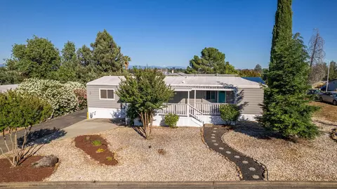4725 White River Dr, Redding, CA 96003