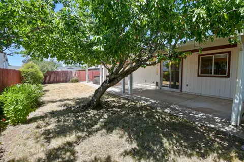 1556 Murieta Loop, Redding, CA 96002 photo 20