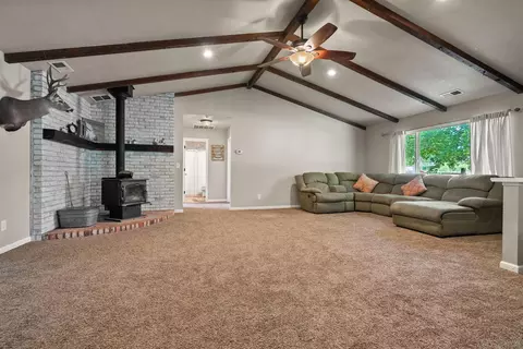 20973 Yogi Bear Ln, Redding, CA 96003 photo 5