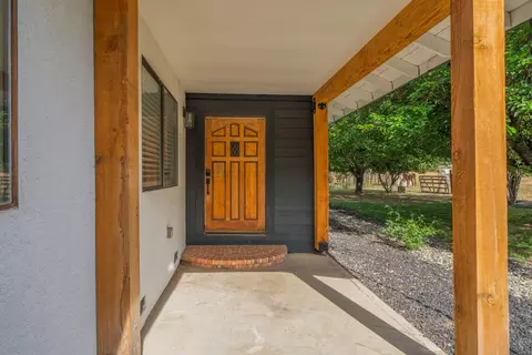 20973 Yogi Bear Ln, Redding, CA 96003 photo 4