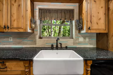 Kitchen - 707 Quail Ct, Mccloud, CA 96057 photo 3 of 3