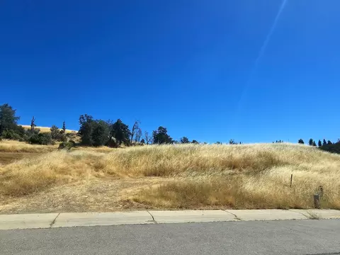 2850 Fantenell Dr, Redding, CA 96003