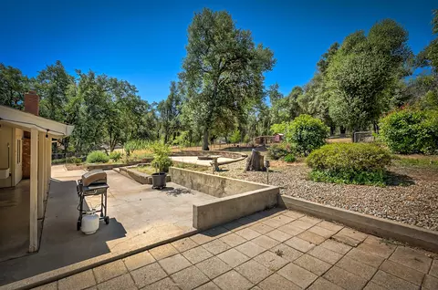 8410 Valley View Rd, Redding, CA 96001 photo 32
