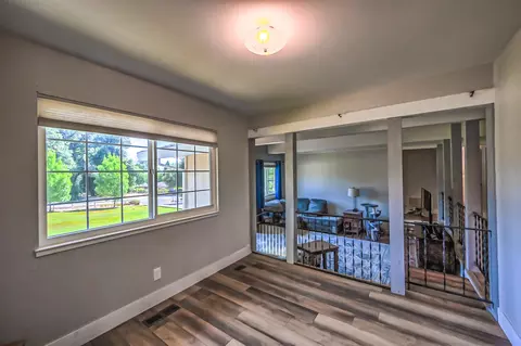 8410 Valley View Rd, Redding, CA 96001 photo 12