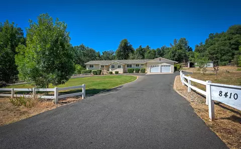 8410 Valley View Rd, Redding, CA 96001
