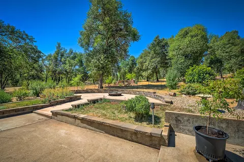 8410 Valley View Rd, Redding, CA 96001 photo 28