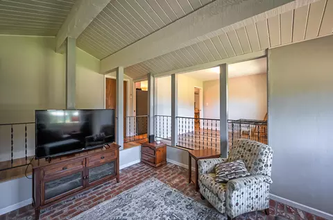 8410 Valley View Rd, Redding, CA 96001 photo 11