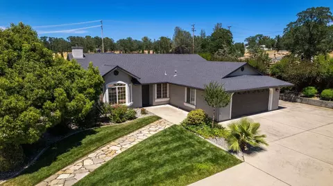 2696 Lynaco Ct, Redding, CA 96003