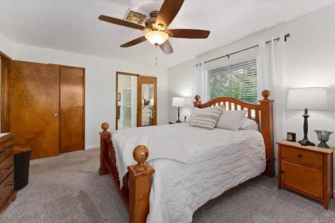 Bedroom - 910 Golden Heights Ct, Redding, CA 96003 photo 4 of 5