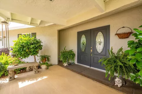 Entry Way - 910 Golden Heights Ct, Redding, CA 96003 photo 2 of 2
