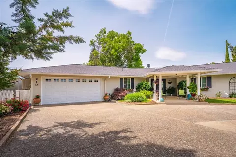 Exterior - 910 Golden Heights Ct, Redding, CA 96003 photo 21 of 29