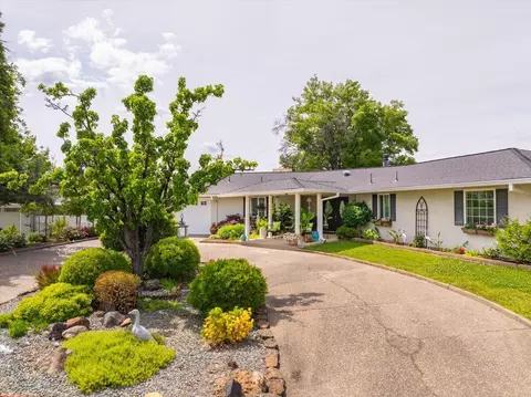 Exterior - 910 Golden Heights Ct, Redding, CA 96003 photo 29 of 29