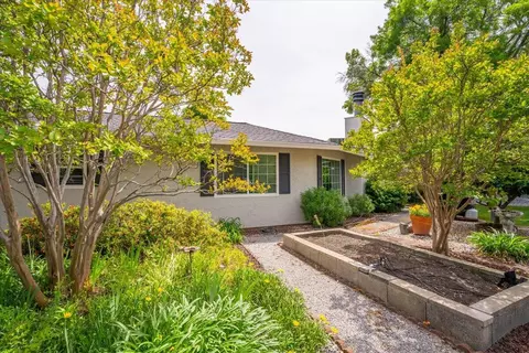 Exterior - 910 Golden Heights Ct, Redding, CA 96003 photo 14 of 29