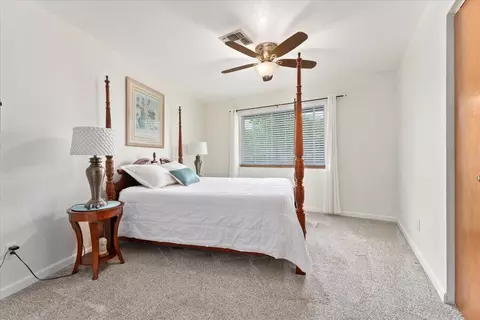 Bedroom - 910 Golden Heights Ct, Redding, CA 96003 photo 5 of 5