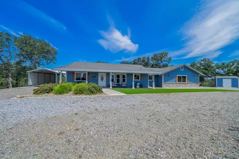 20870 The Oaks Dr, Red Bluff, CA 96080