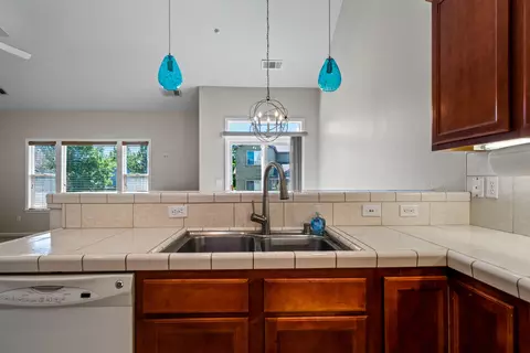 Kitchen - 3180 Sinaloa Trl, Redding, CA 96002 photo 2 of 2