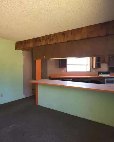 Kitchen - 19989 Sunnyview Dr, Redding, CA 96003 photo 1 of 4