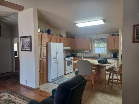 17877 Paradise Ln, Redding, CA 96003 photo 6