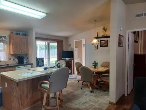 17877 Paradise Ln, Redding, CA 96003 photo 5