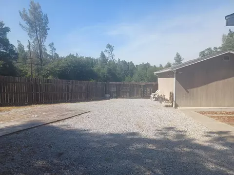 17877 Paradise Ln, Redding, CA 96003 photo 14