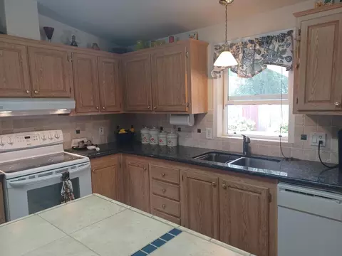 17877 Paradise Ln, Redding, CA 96003 photo 3