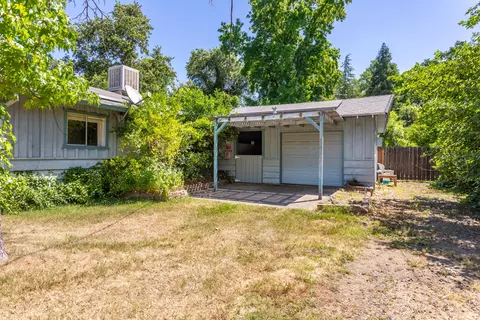 3620 Sacramento Dr, Redding, CA 96001 photo 3