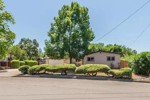1283 Dusty Ln, Redding, CA 96002