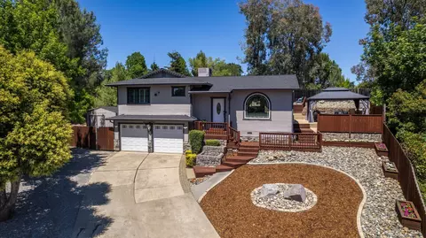 6295 Betty Ann Ct, Redding, CA 96003