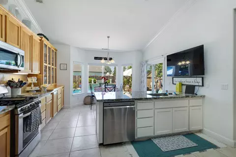 1205 Bonhurst Dr, Redding, CA 96003 photo 8