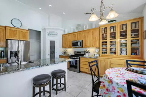 1205 Bonhurst Dr, Redding, CA 96003 photo 9