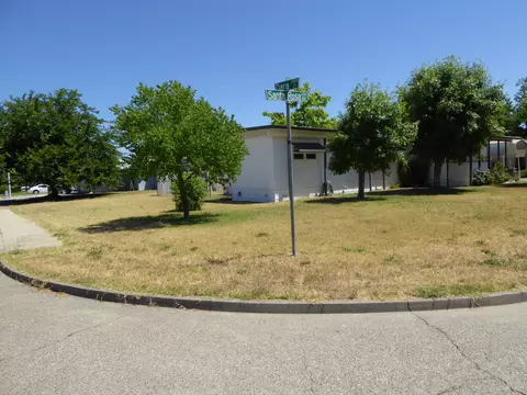 3350 Santa Rosa Way, Redding, CA 96003 photo 3