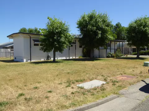 3350 Santa Rosa Way, Redding, CA 96003