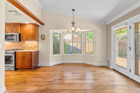 2425 Candlewood Dr, Redding, CA 96003 photo 11