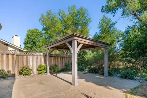 2425 Candlewood Dr, Redding, CA 96003 photo 26